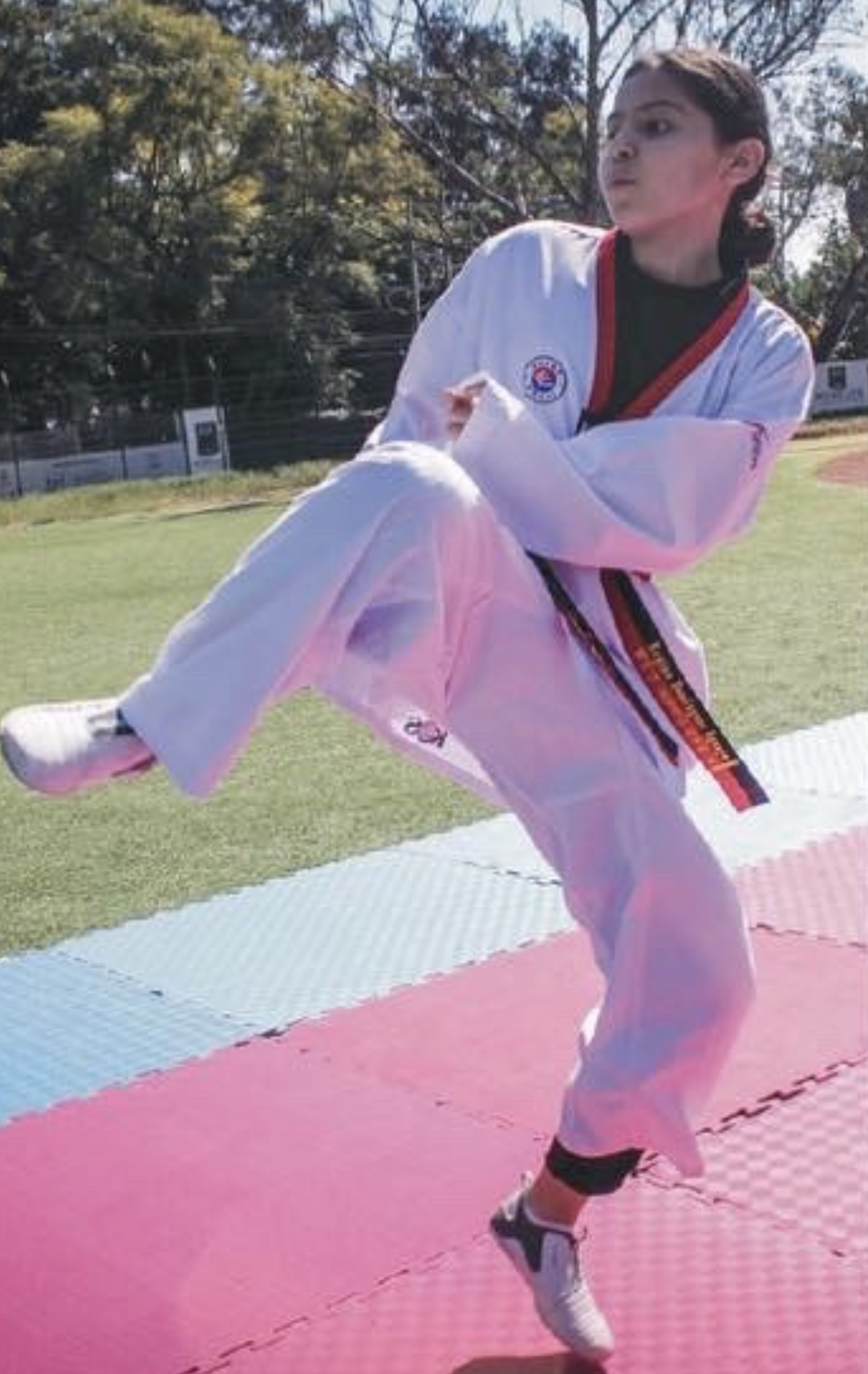 Regina Domínguez, estrella del taekwondo morelense