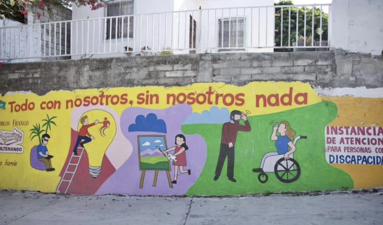 Realizan personas con discapacidad murales en Tlaquiltenango  