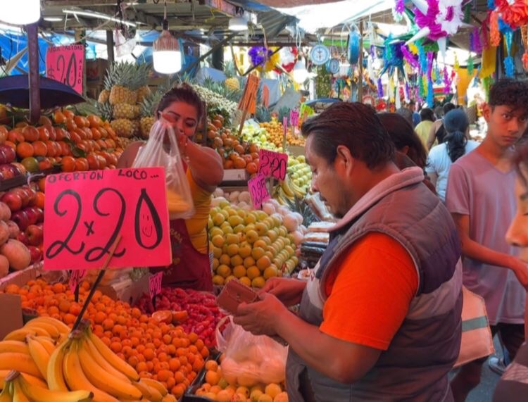 Pese a las alzas, repuntan ventas en el mercado Adolfo López Mateos