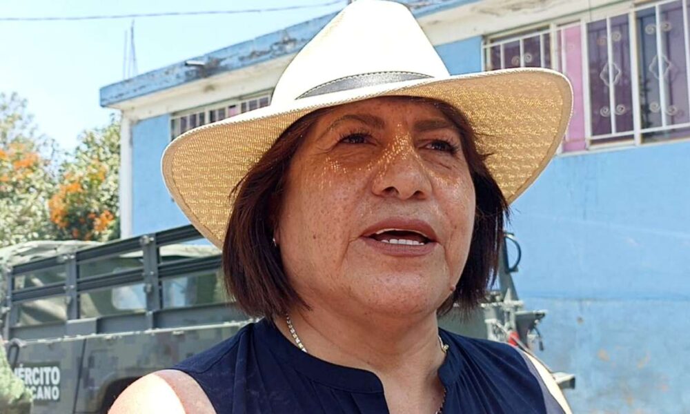 Concejal de Hueyapan simula asamblea para contender por diputación indígena por Morena